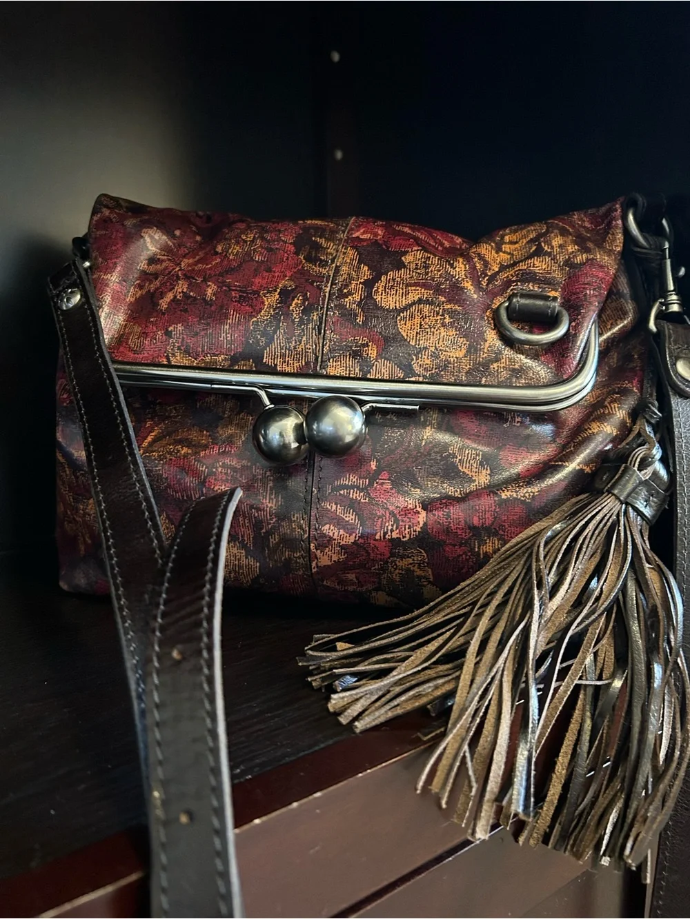 Vintage-Inspired Floral Jacquard Crossbody Bag in Burgundy and Gold